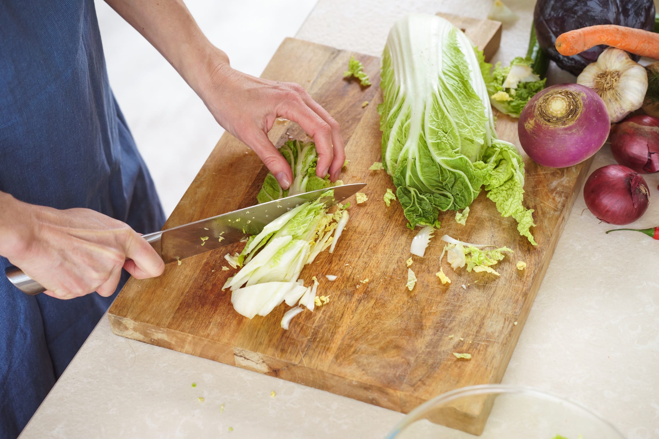 snijden van Chinese kool